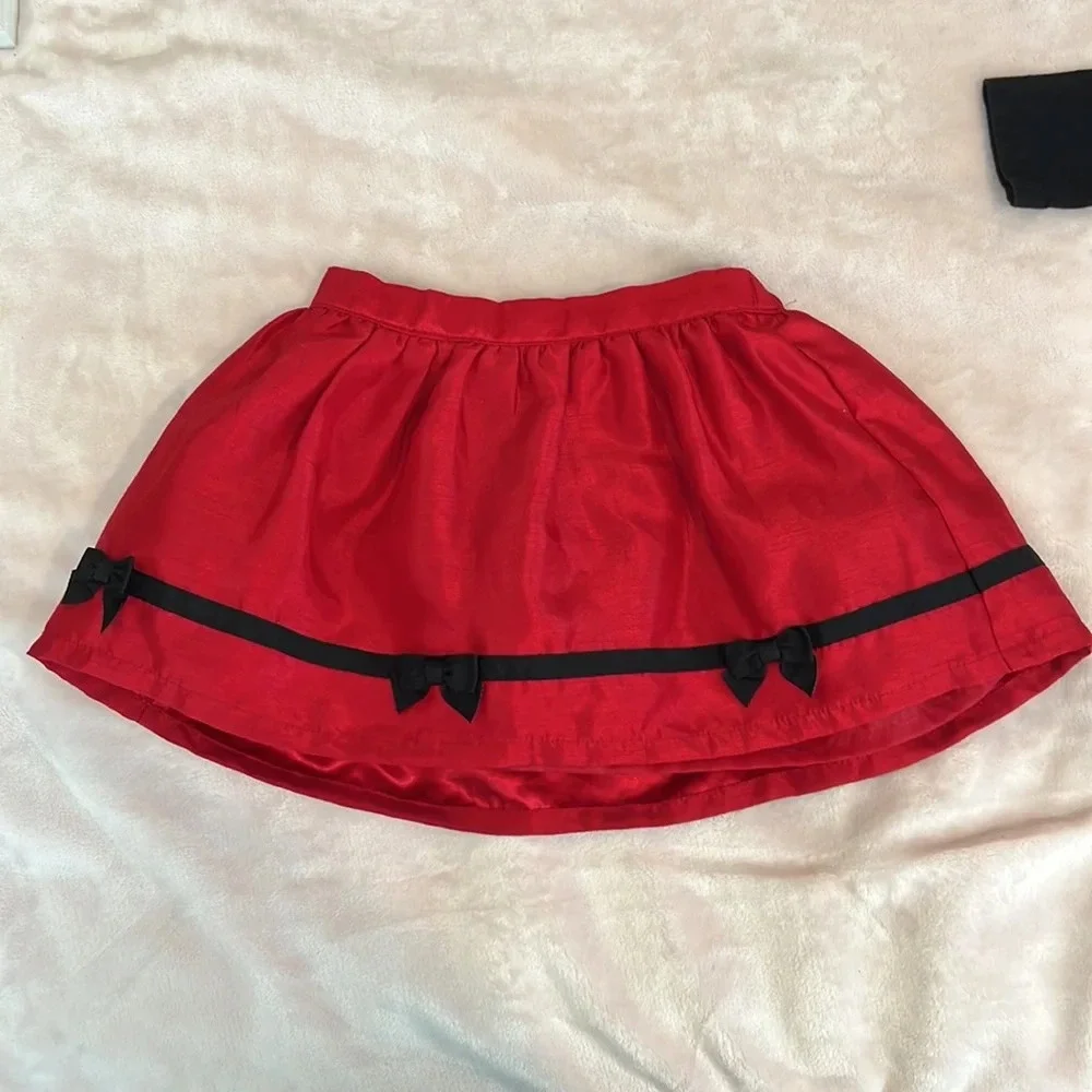 Gymboree Olivia line set.  Long sleeved shirt and skirt.  Girls size 5